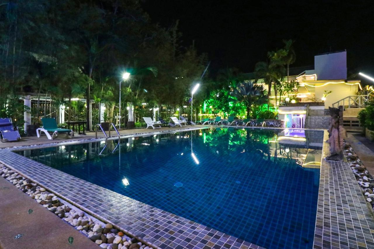 Natural Beach Hotel Pattaya Ngoại thất bức ảnh